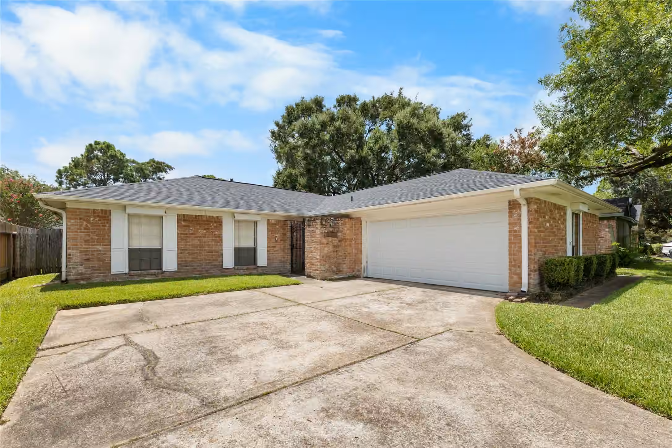 Photo 7 of 16410 Hickory Knoll Drive, Houston, TX