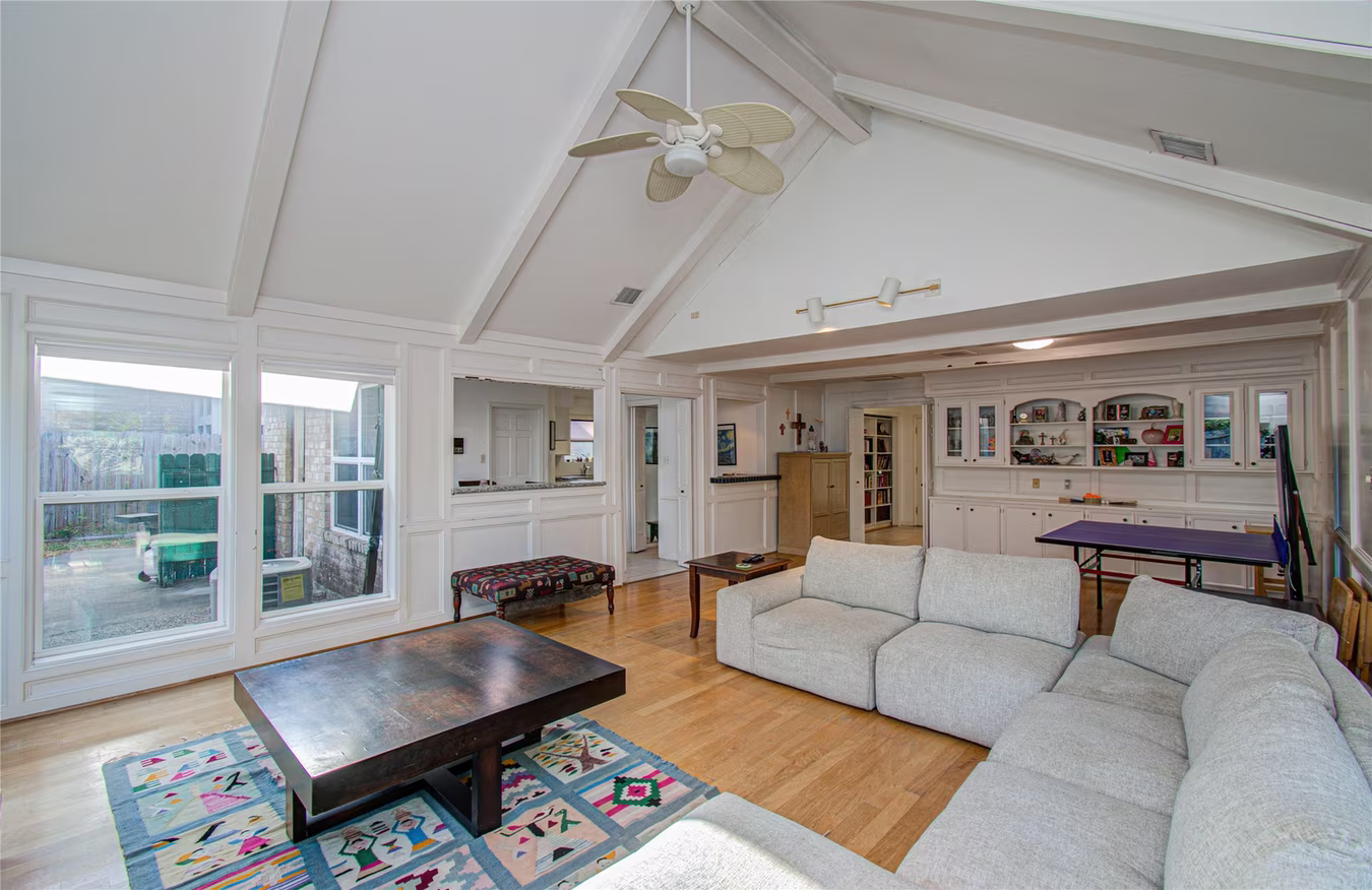 Photo 7 of 11427 Highgrove Drive, Houston, TX