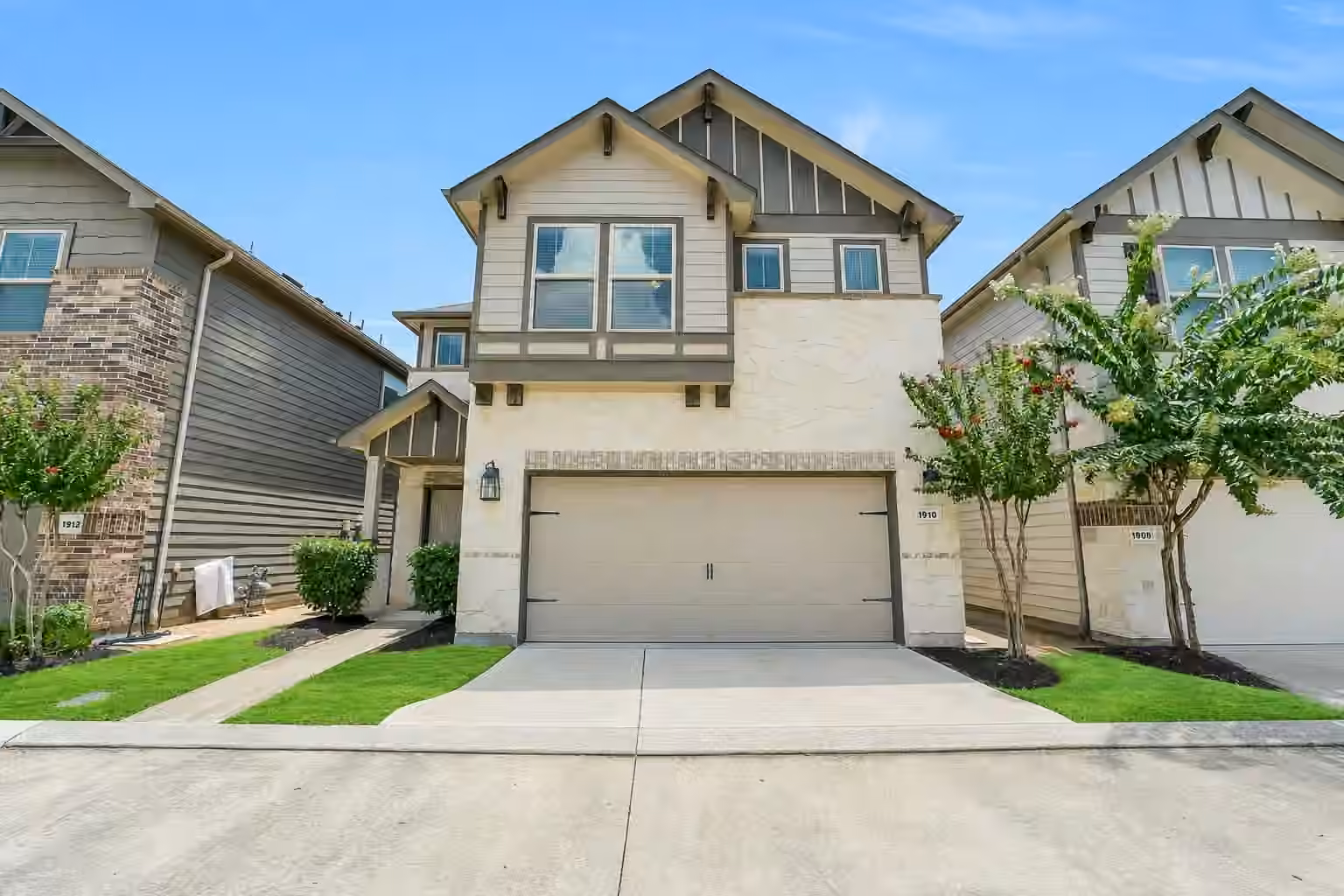 Photo of 1910 Barrel Oak Drive, Houston, TX