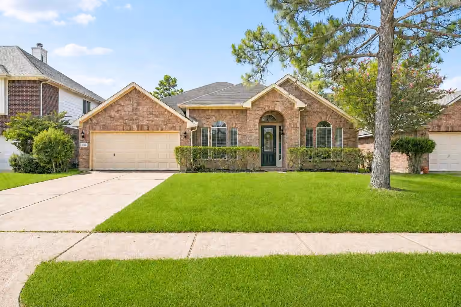 Photo of 11308 Windy Dawn Drive, Pearland, TX 77584