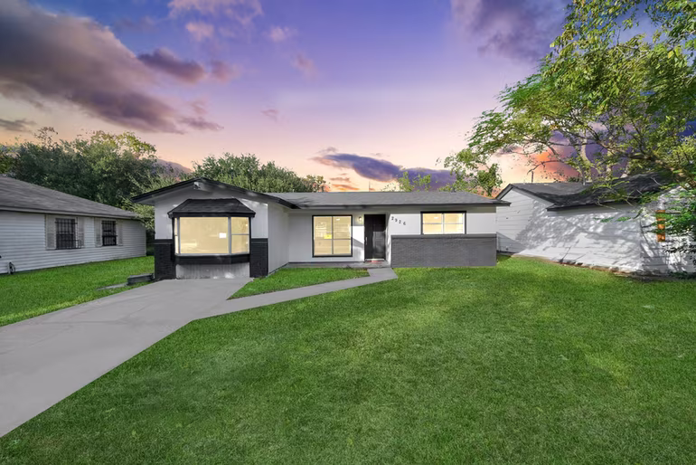 Photo of 2926 Knotty Oaks Trl Trail, Houston, TX