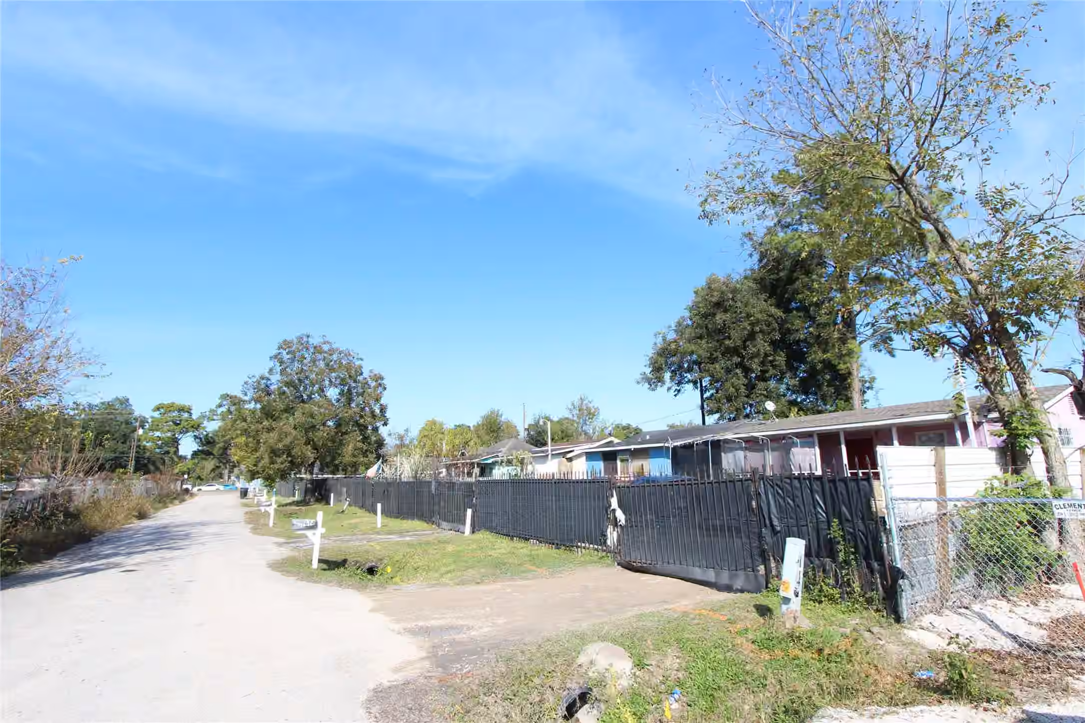 Photo 3 of 7614 West Street, Houston, TX