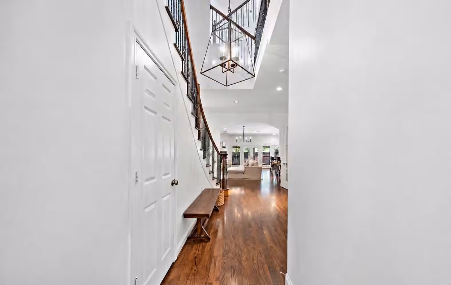 Photo 5 of 5339 Mcculloch Circle, Houston, TX