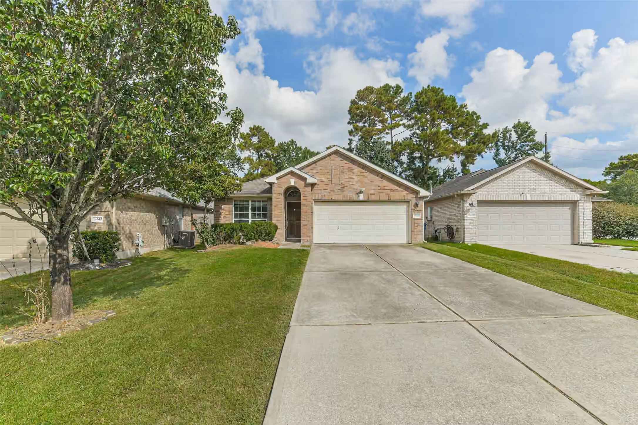 Photo 5 of 18606 Walden Glen Circle, Humble, TX