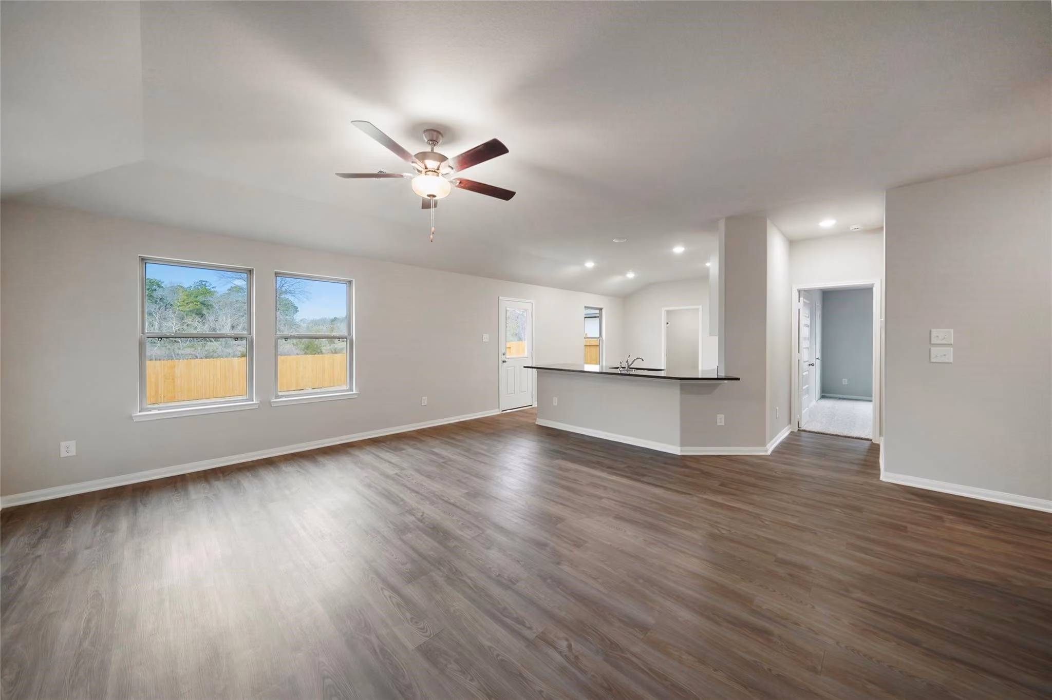 Photo 4 of 11736 Whirlaway Drive, Willis, TX