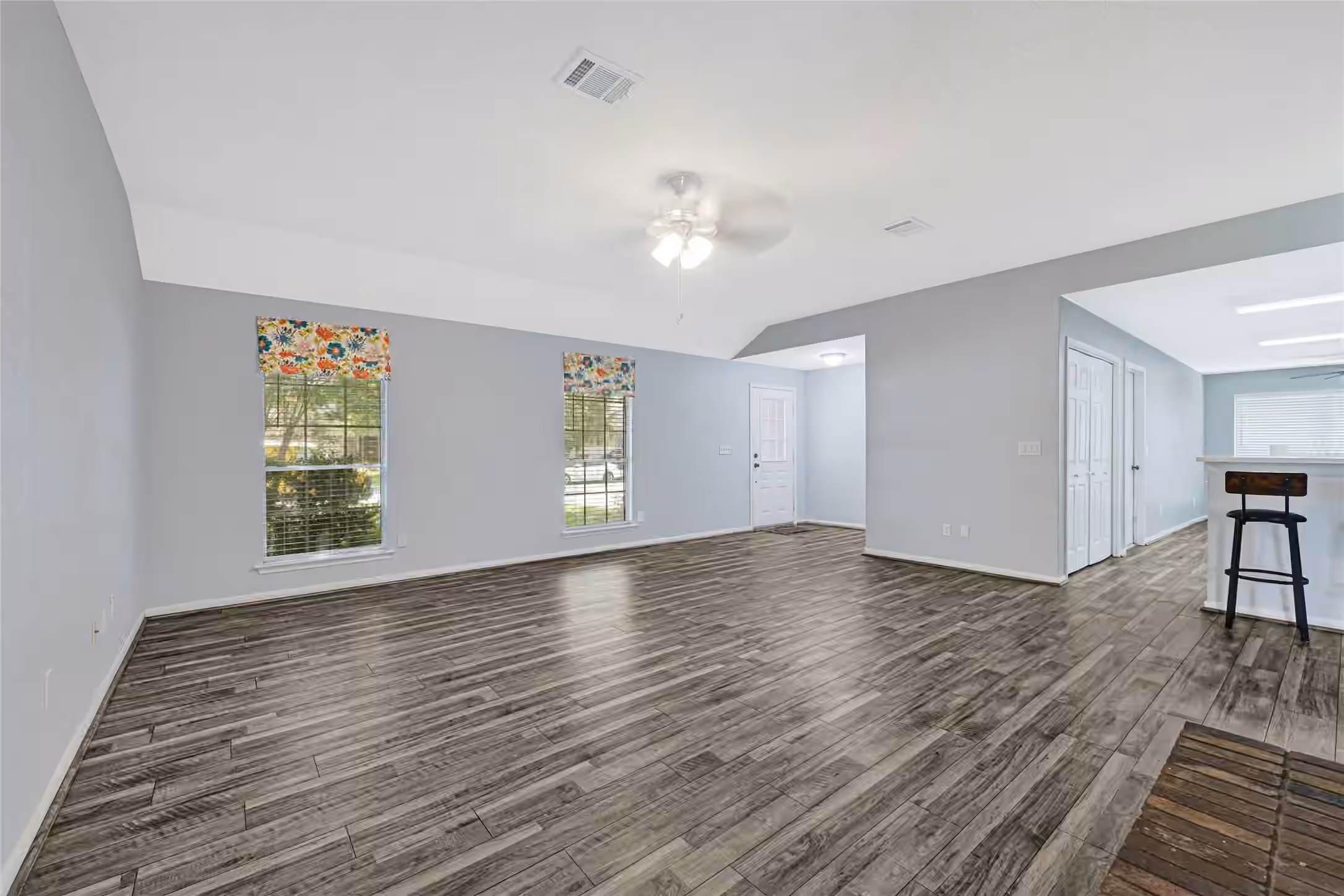 Photo 7 of 4002 Spring Forest Drive, Pearland, TX