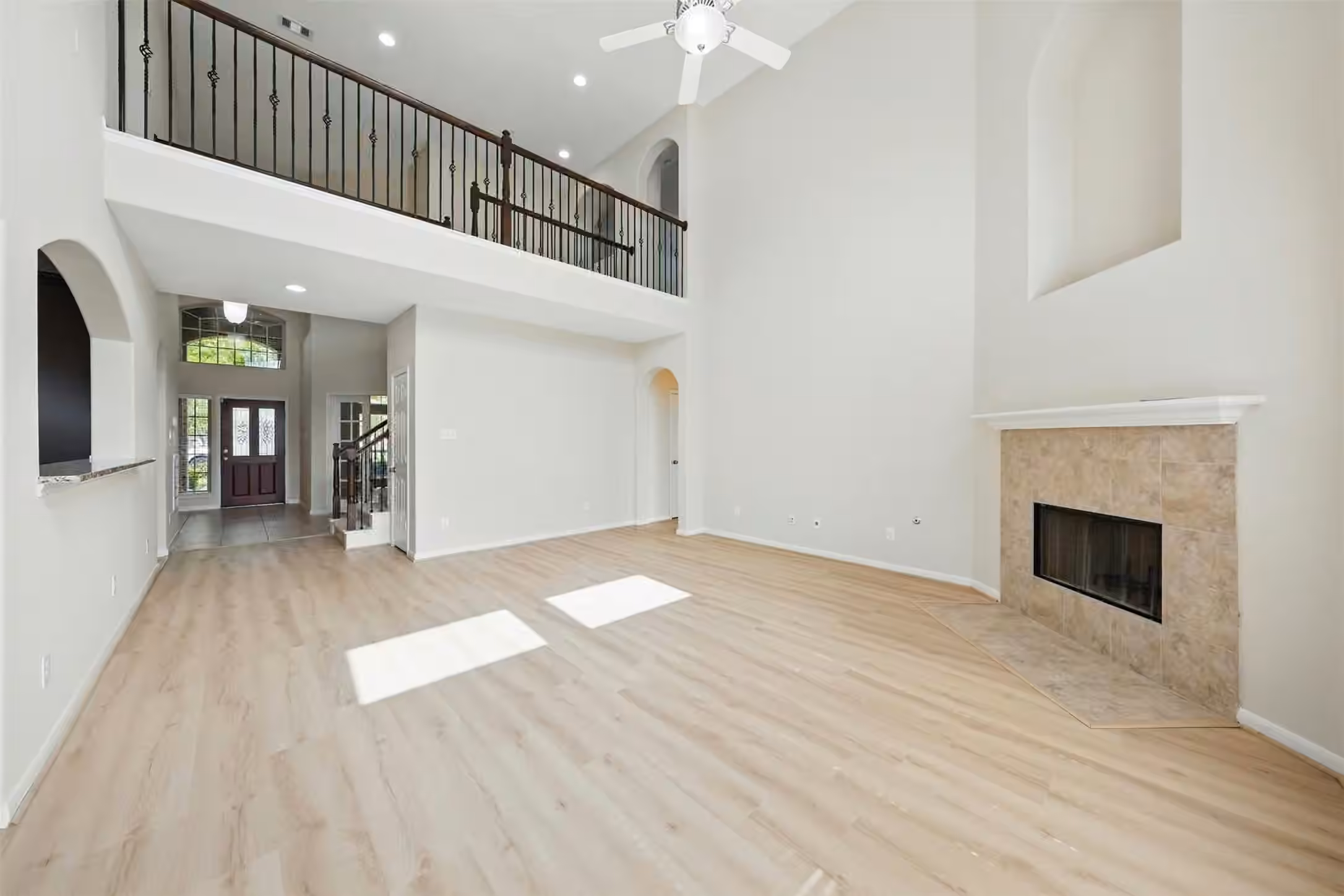 Photo 7 of 4927 Blackwater Lane, Sugar Land, TX