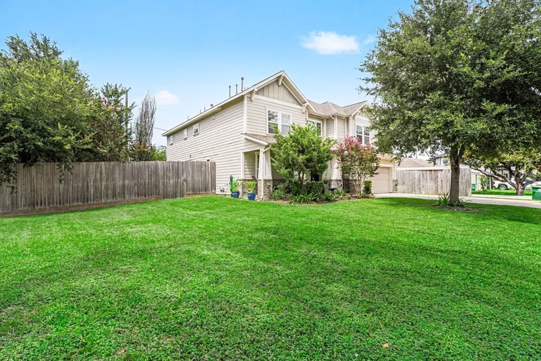 Photo 4 of 6630 Wharton Street, Houston, TX
