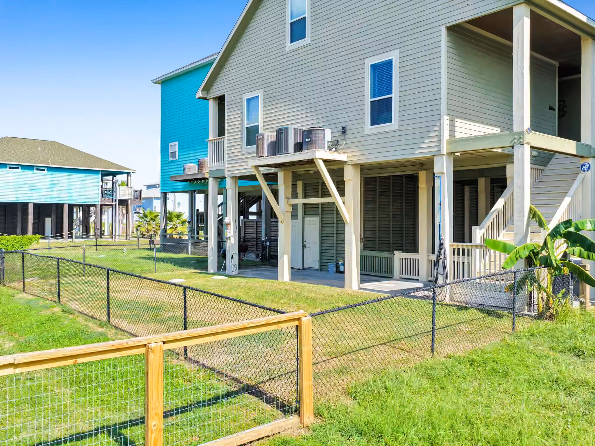 Photo 4 of 1967 Avenue J, Crystal Beach, TX