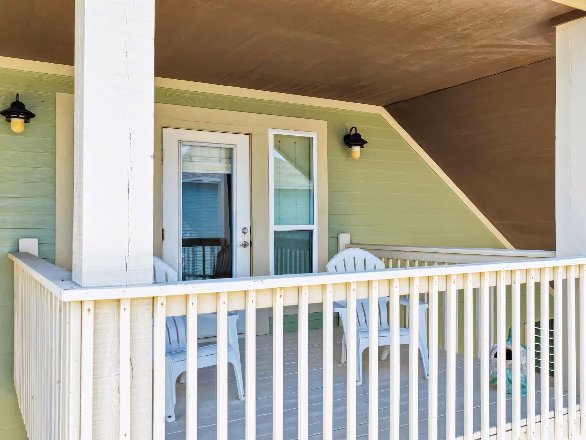 Photo 7 of 1967 Avenue J, Crystal Beach, TX