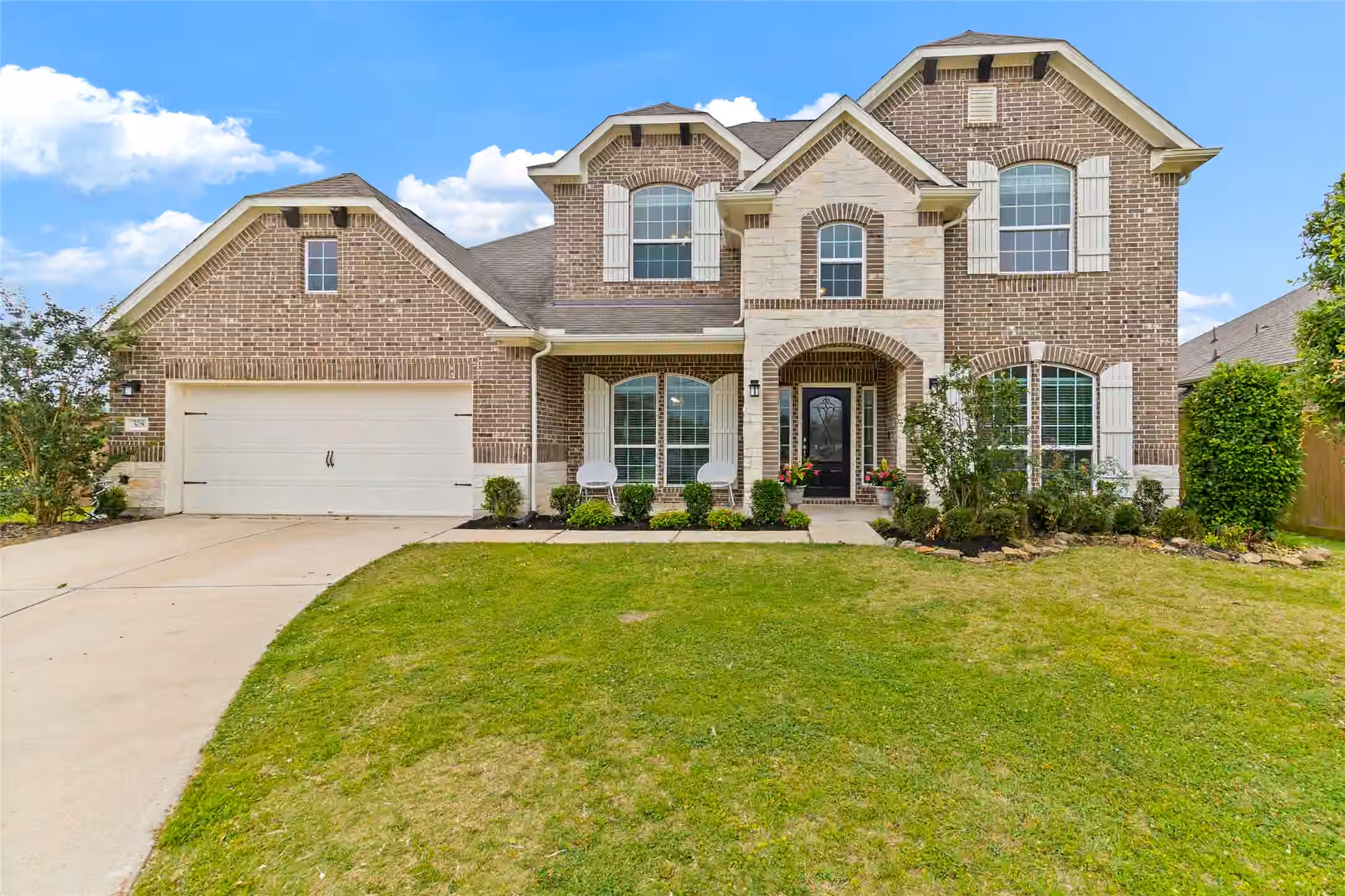 Photo of 308 Bentside Place, Clute, TX