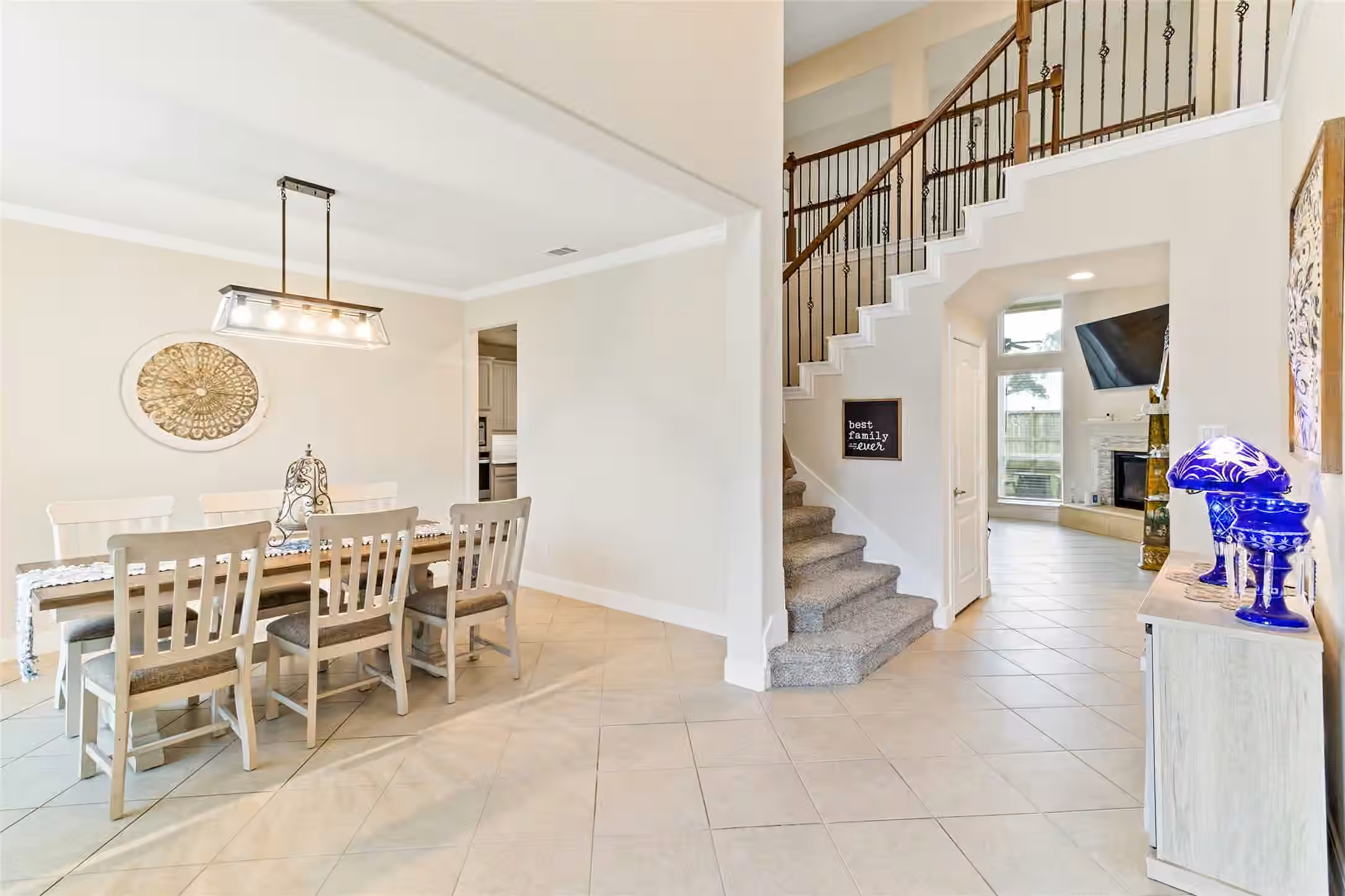 Photo 4 of 308 Bentside Place, Clute, TX