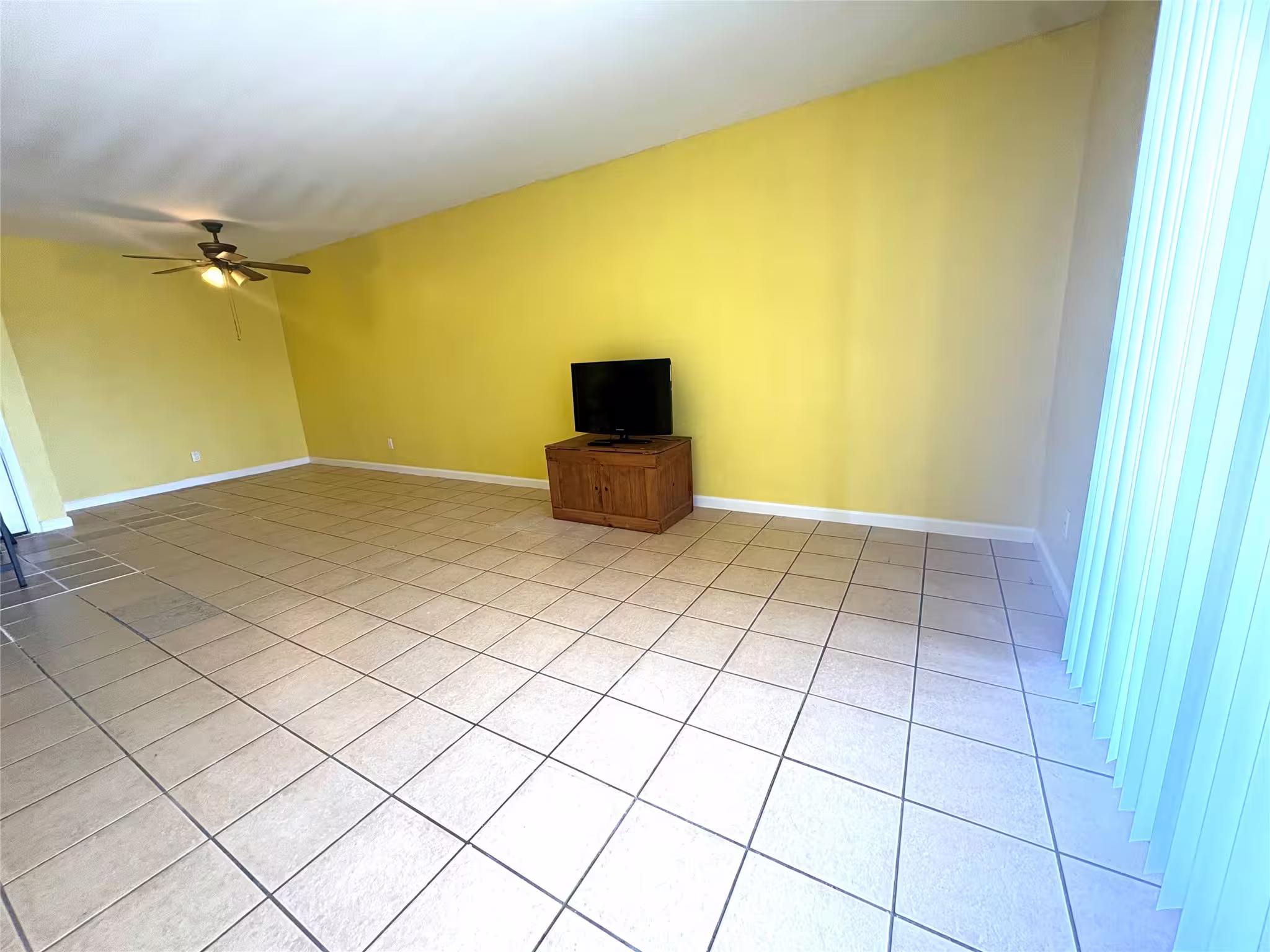 Photo 4 of 212 Plaza Verde Drive F26, Houston, TX