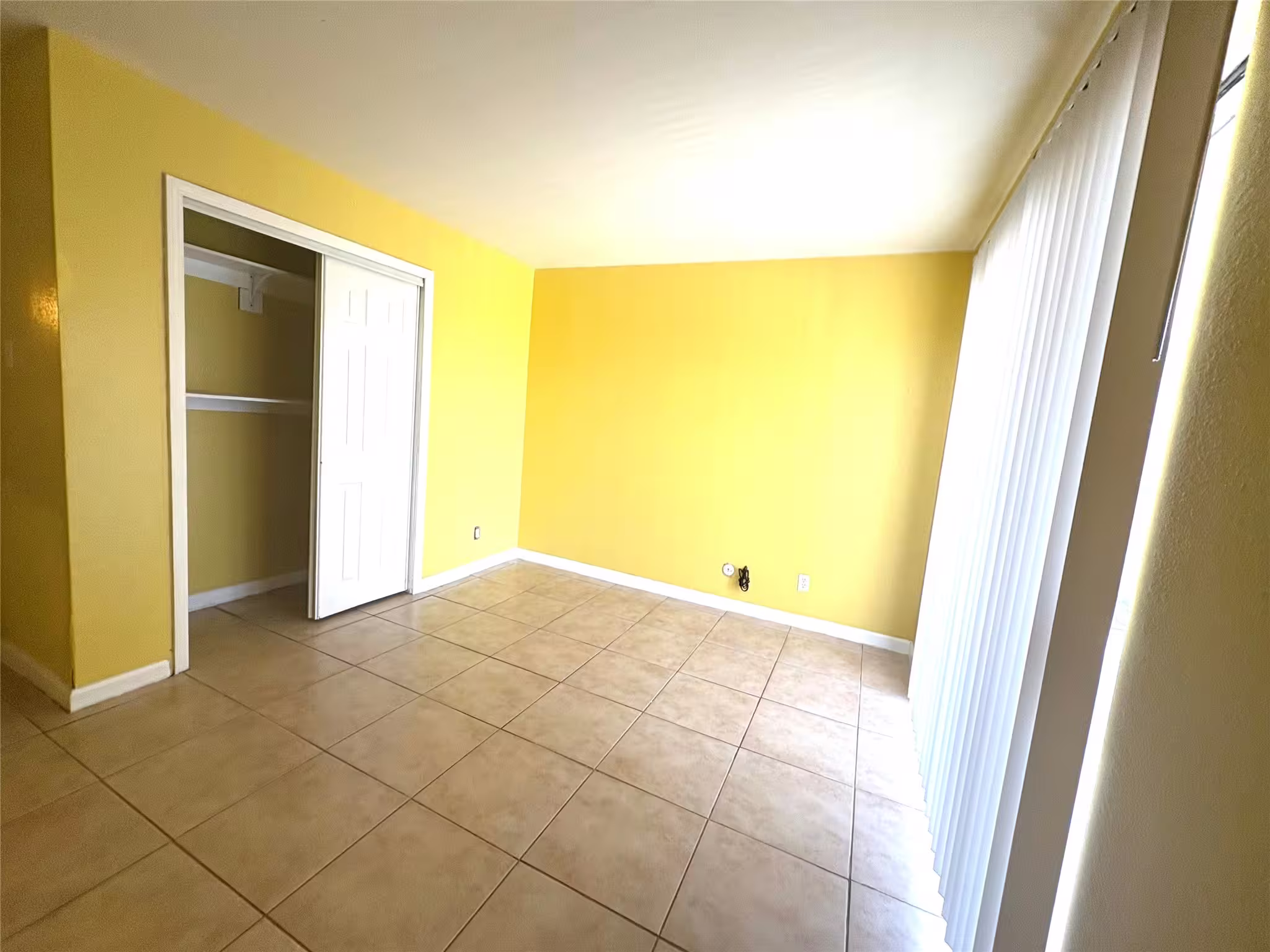 Photo 6 of 212 Plaza Verde Drive F26, Houston, TX