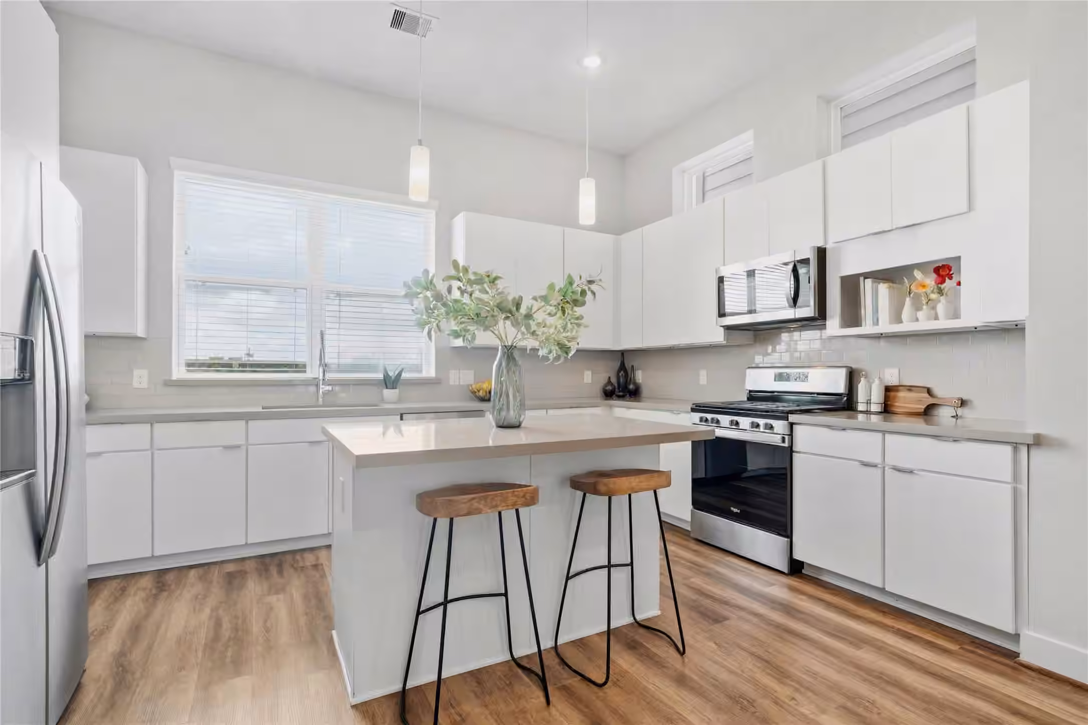 Photo of 1254 N Post Oak Road A, Houston, TX