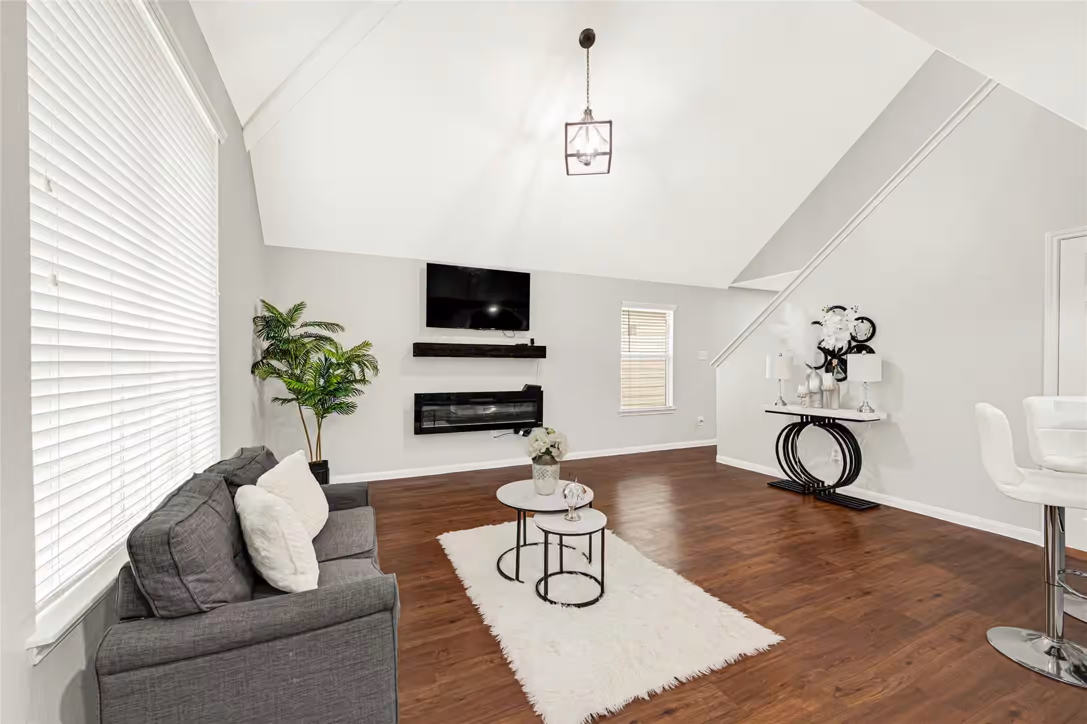 Photo 5 of 15415 Bammel Fields Court, Houston, TX
