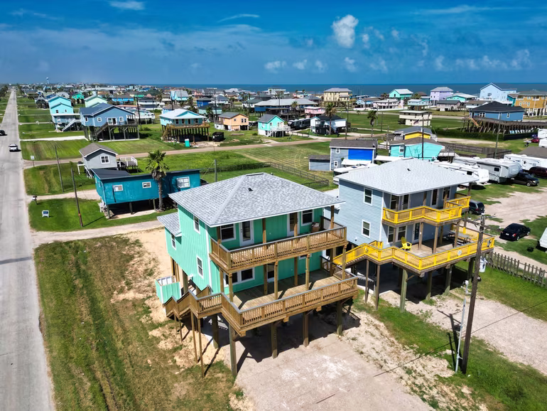Photo 3 of 344 Thunder Road, Surfside Beach, TX