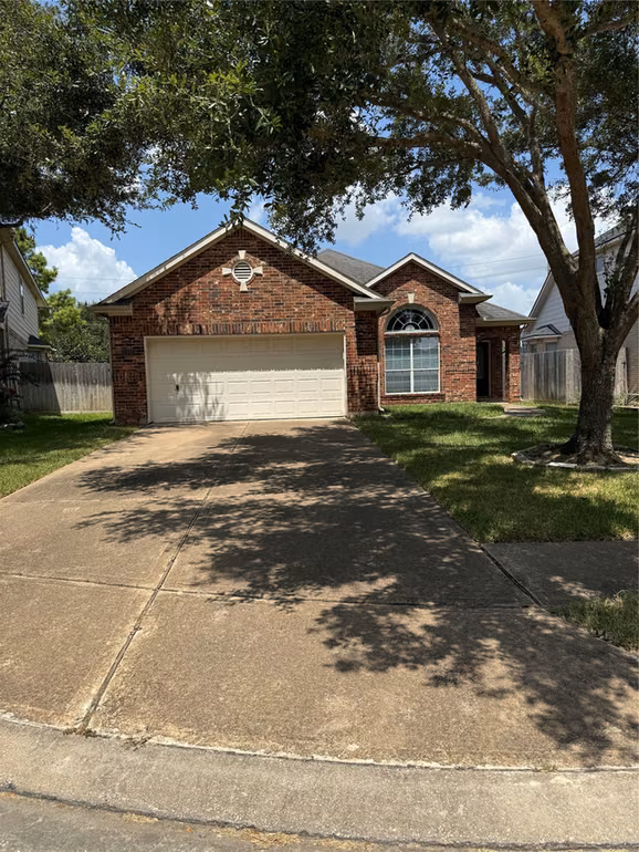 Photo of 6182 Newcastle Lane, League City, TX 77573