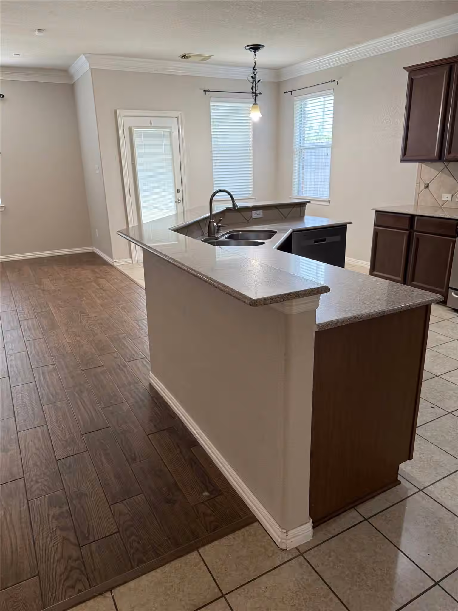 Photo 7 of 6182 Newcastle Lane, League City, TX