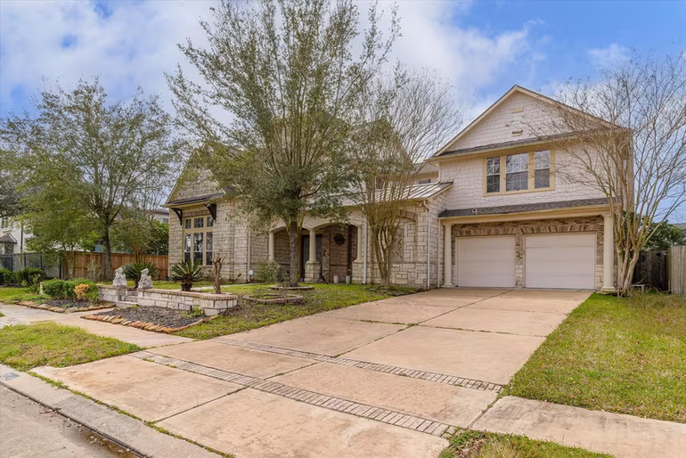 Photo 3 of 7114 Habersham Avenue, Sugar Land, TX