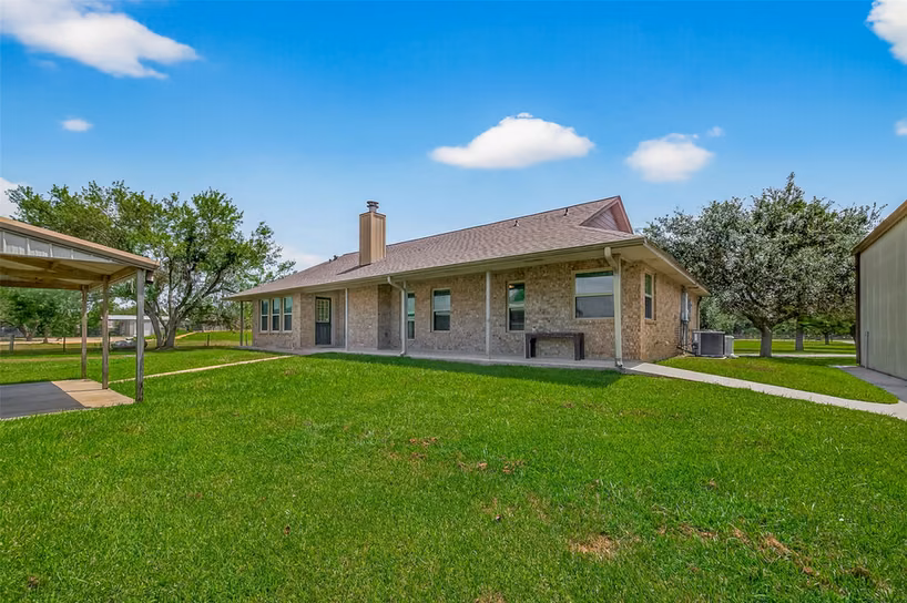 Photo 4 of 1030 Ginger Street, Santa Fe, TX