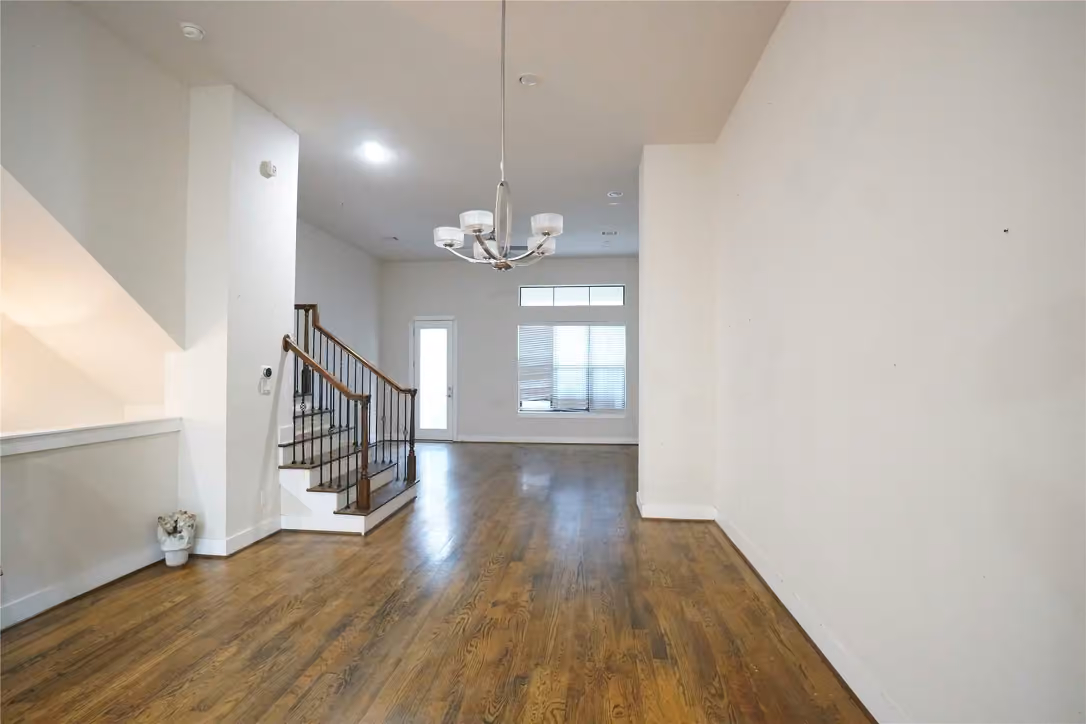 Photo 2 of 1206 W Dallas Street, Houston, TX