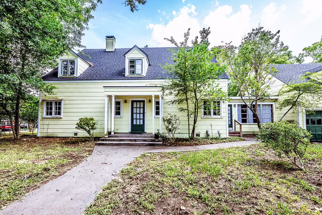 Photo of 1505 20th Street, Huntsville, TX 77340