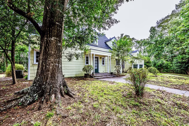 Photo 2 of 1505 20th Street, Huntsville, TX