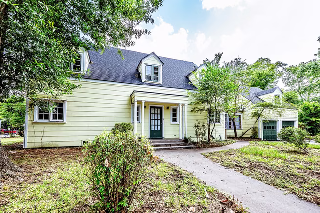 Photo 3 of 1505 20th Street, Huntsville, TX