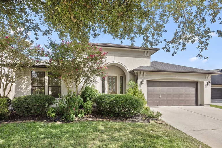 Photo of 1474 Garden Lakes Drive, Friendswood, TX 77546