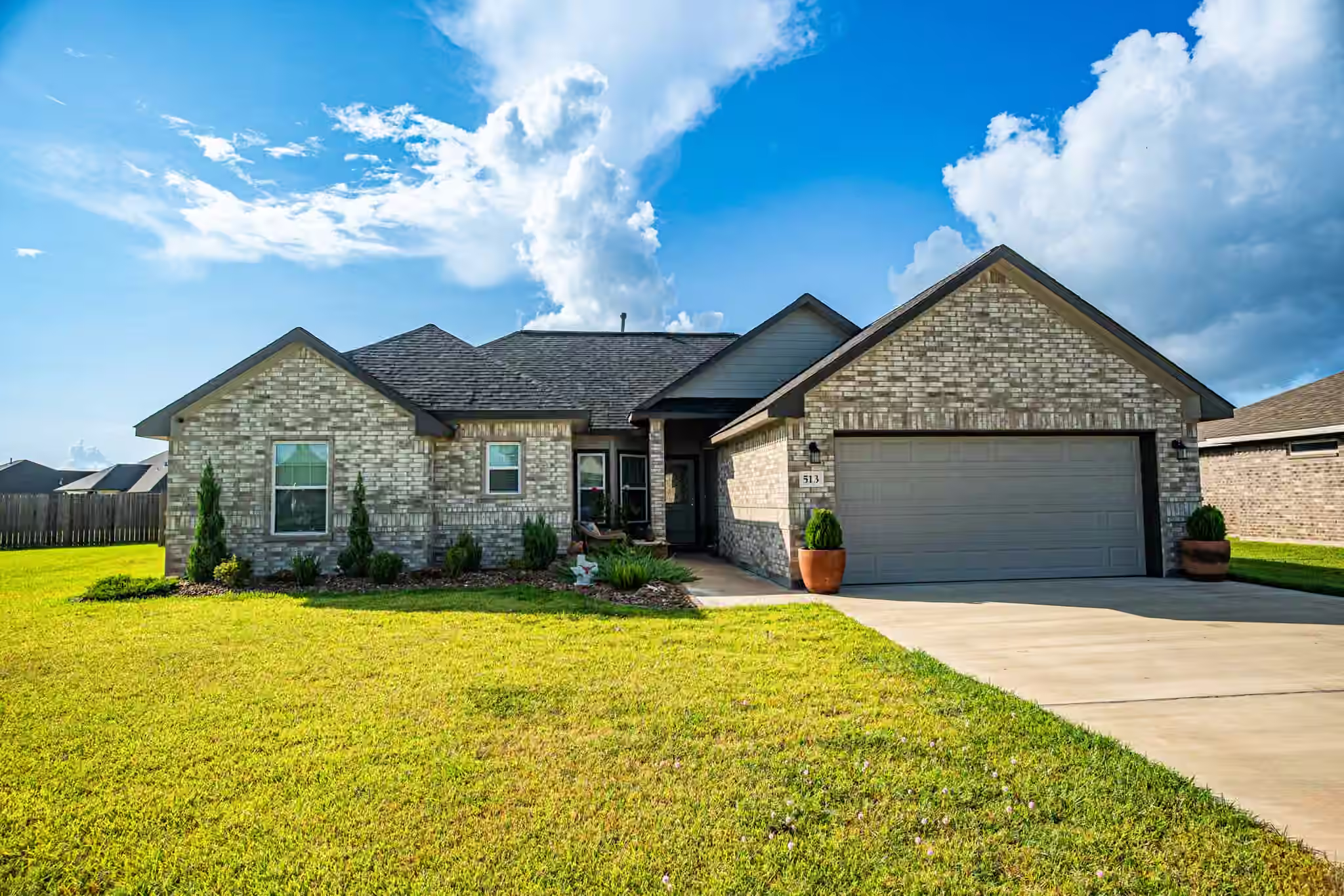Photo of 513 Yorktown Avenue, Clute, TX