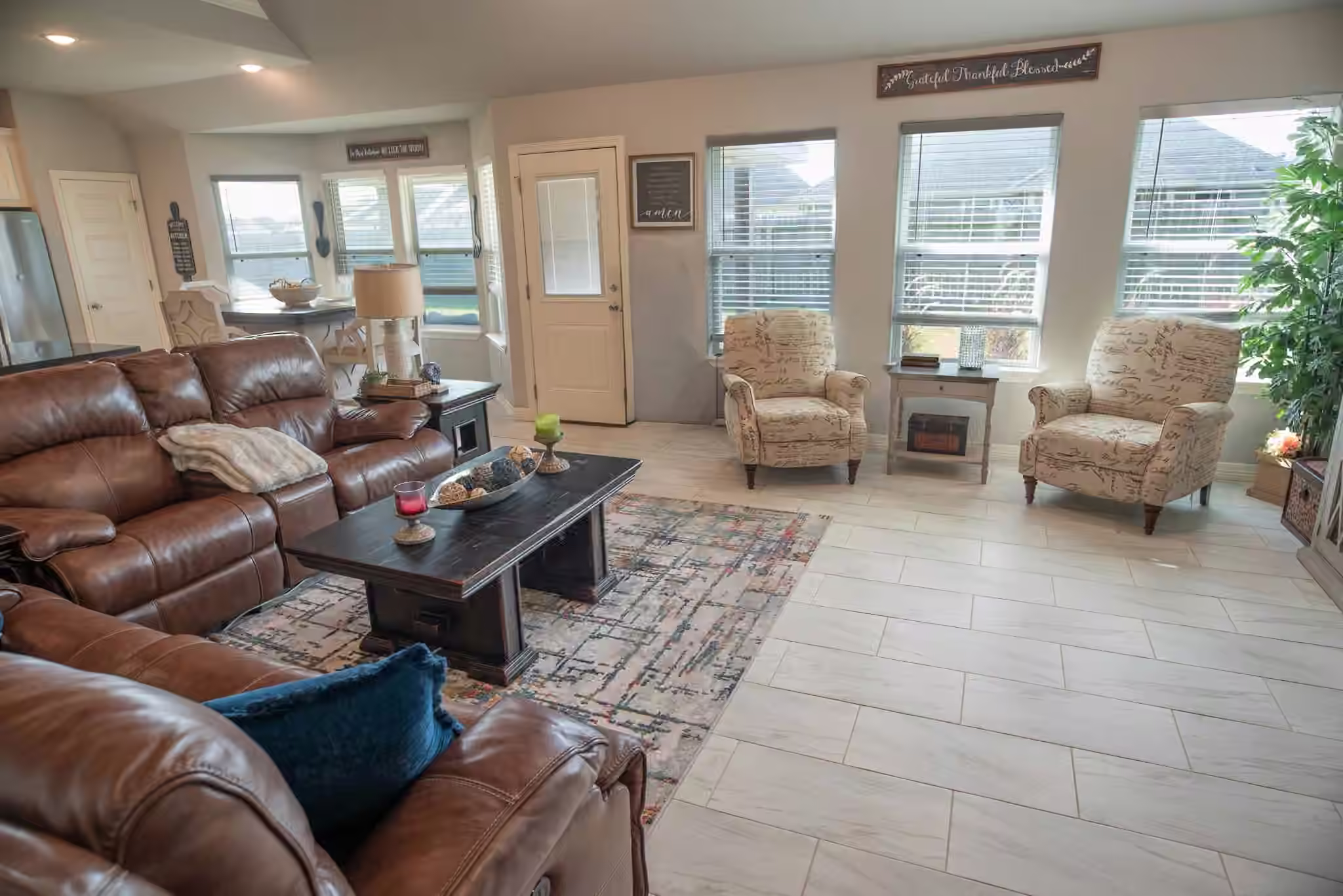 Photo 5 of 513 Yorktown Avenue, Clute, TX