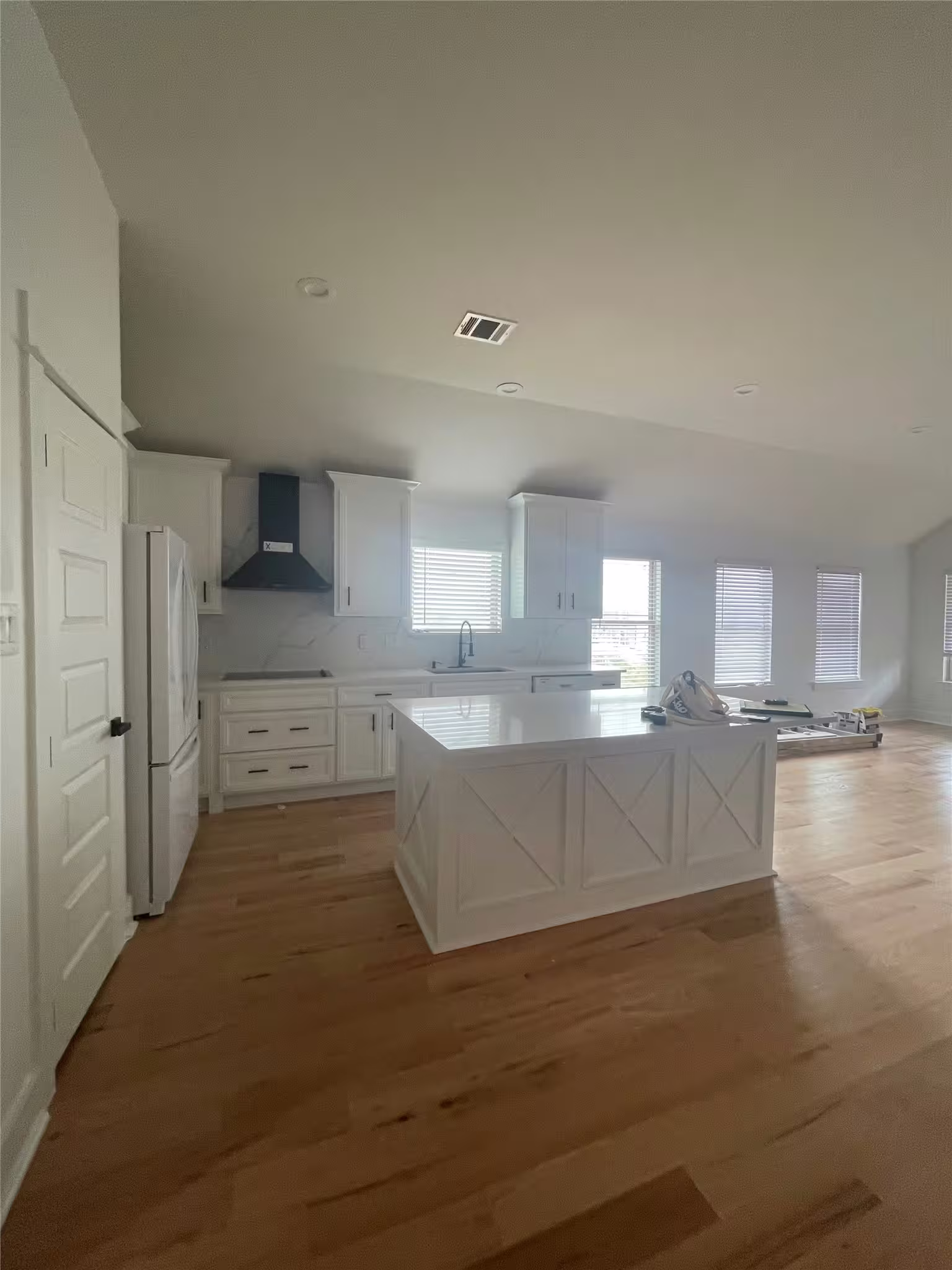 Photo 4 of 1089 Road 5709, Cleveland, TX