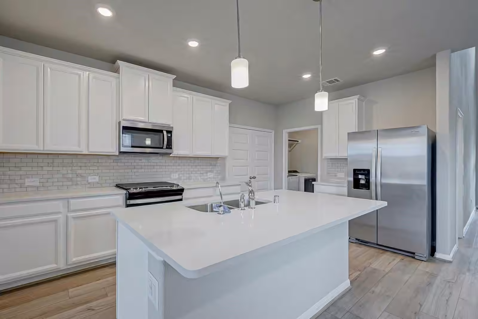 Photo 5 of 17613 Rosette Grass Drive, Conroe, TX