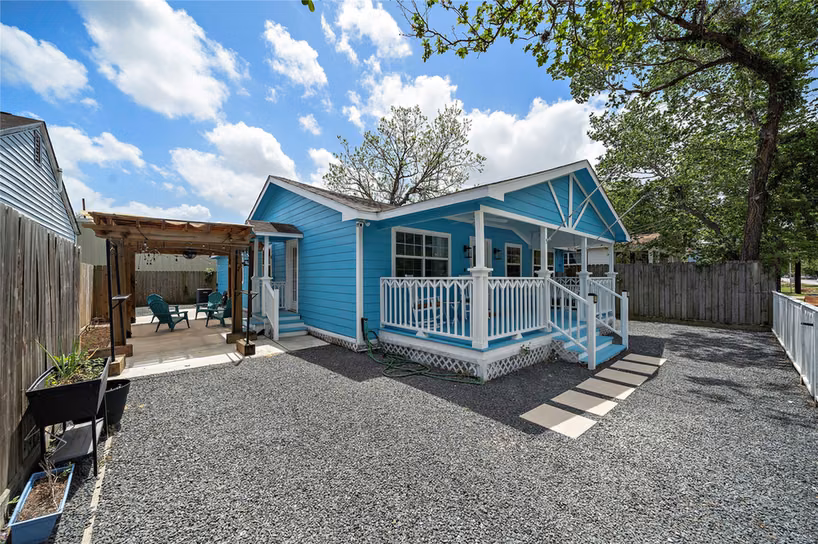 Photo 3 of 1120 W 21st Street, Houston, TX
