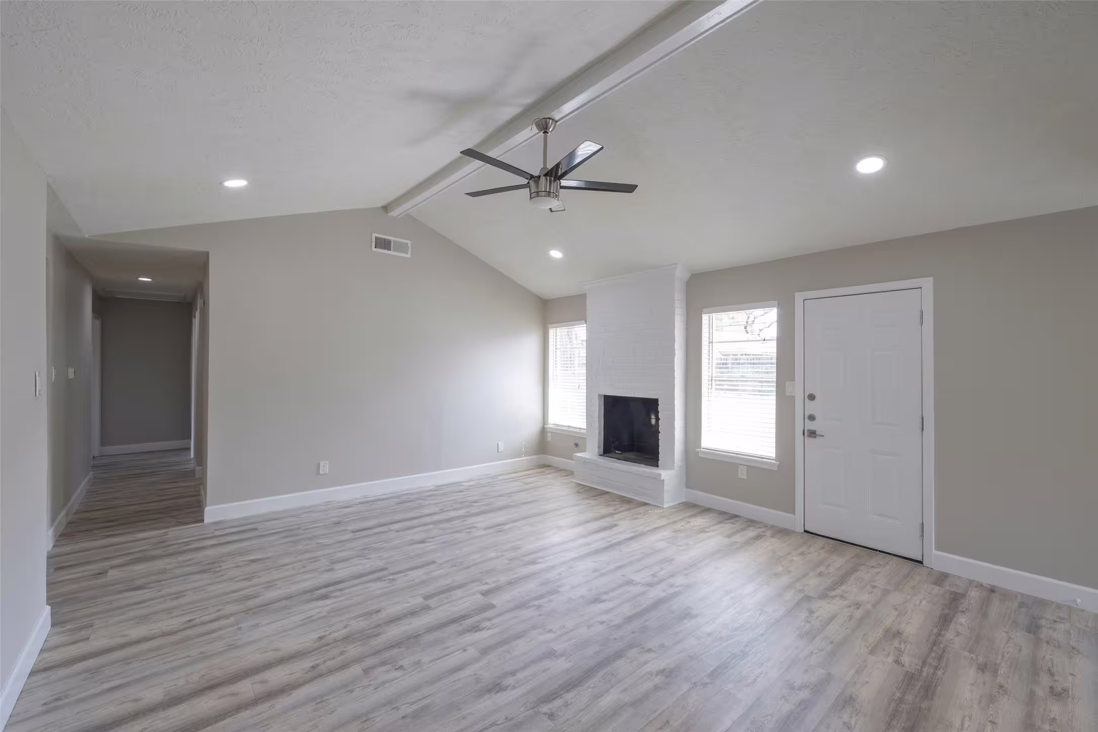 Photo 7 of 9315 Fairdale Lane, Houston, TX