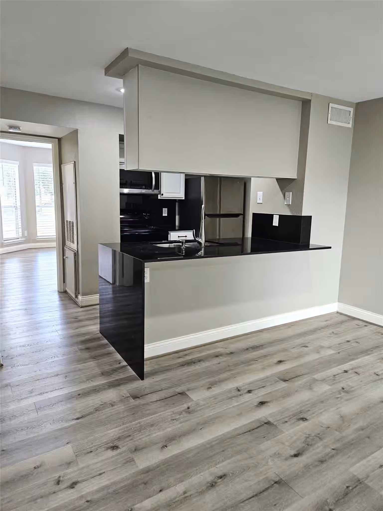 Photo 2 of 18617 Egret Bay Boulevard 507, Webster, TX