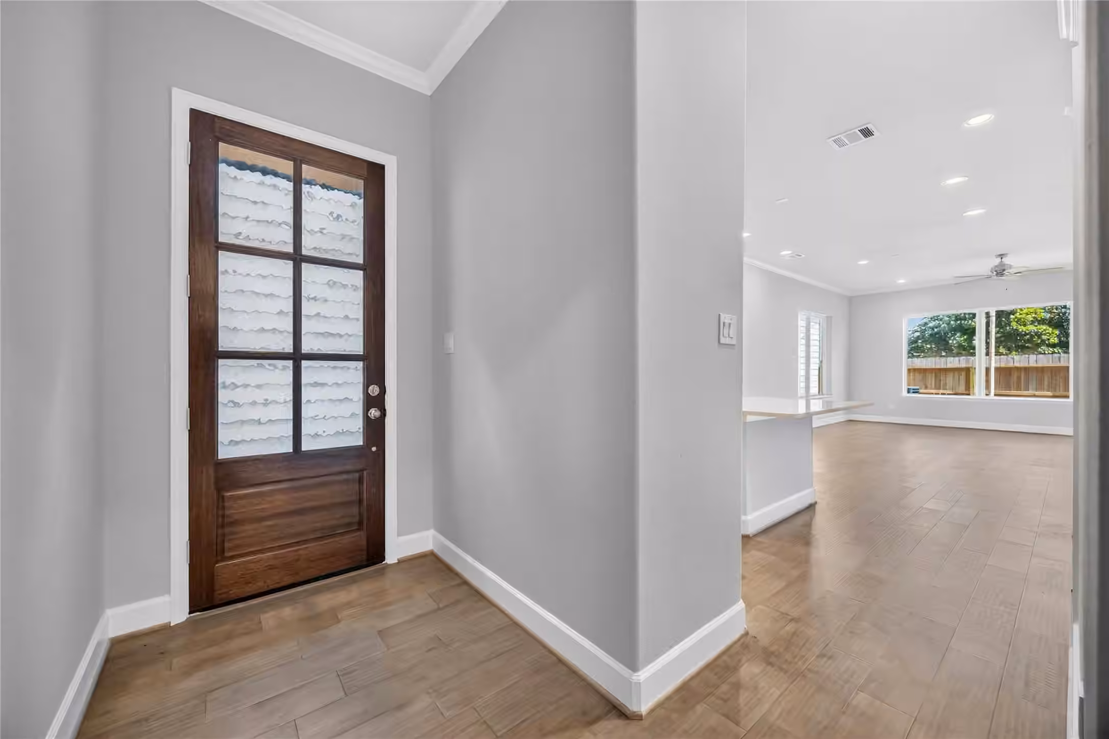 Photo 7 of 5672 Nolda Street, Houston, TX