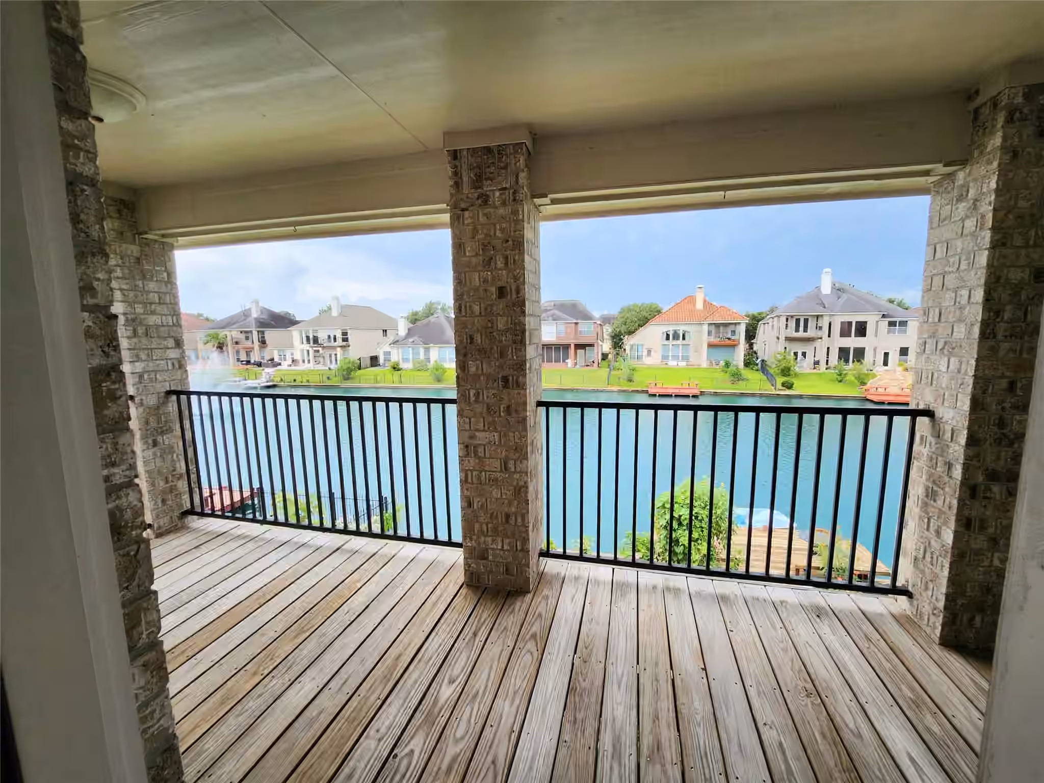 Photo 2 of 14330 Dunrobin Way, Sugar Land, TX