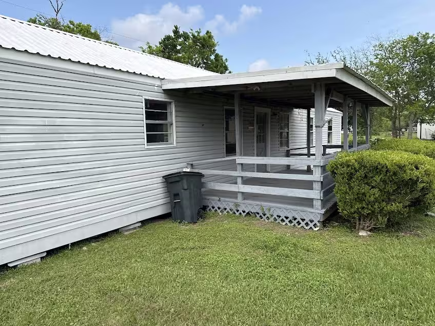 Photo 2 of 15020 S Baylan Street, Santa Fe, TX
