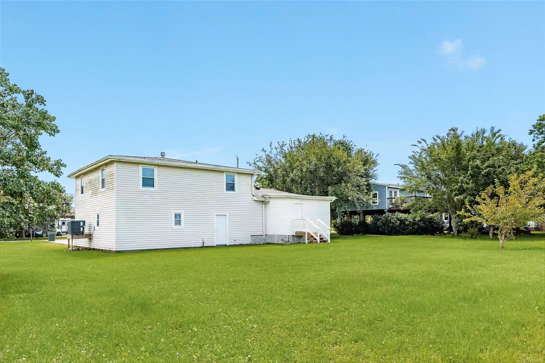 Photo 4 of 2812 N Sonny Lane, Galveston, TX