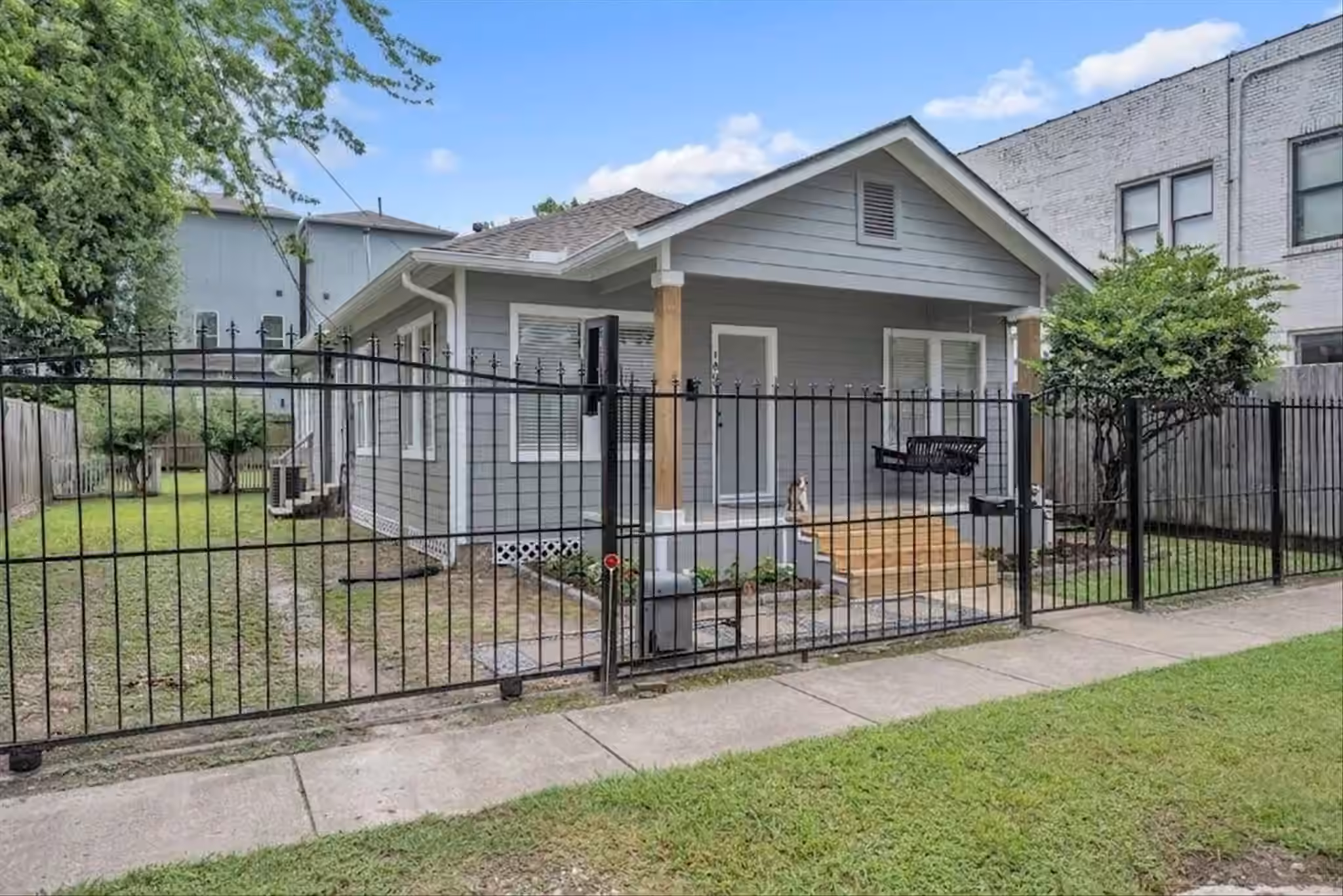 Photo 2 of 1807 Summer Street, Houston, TX
