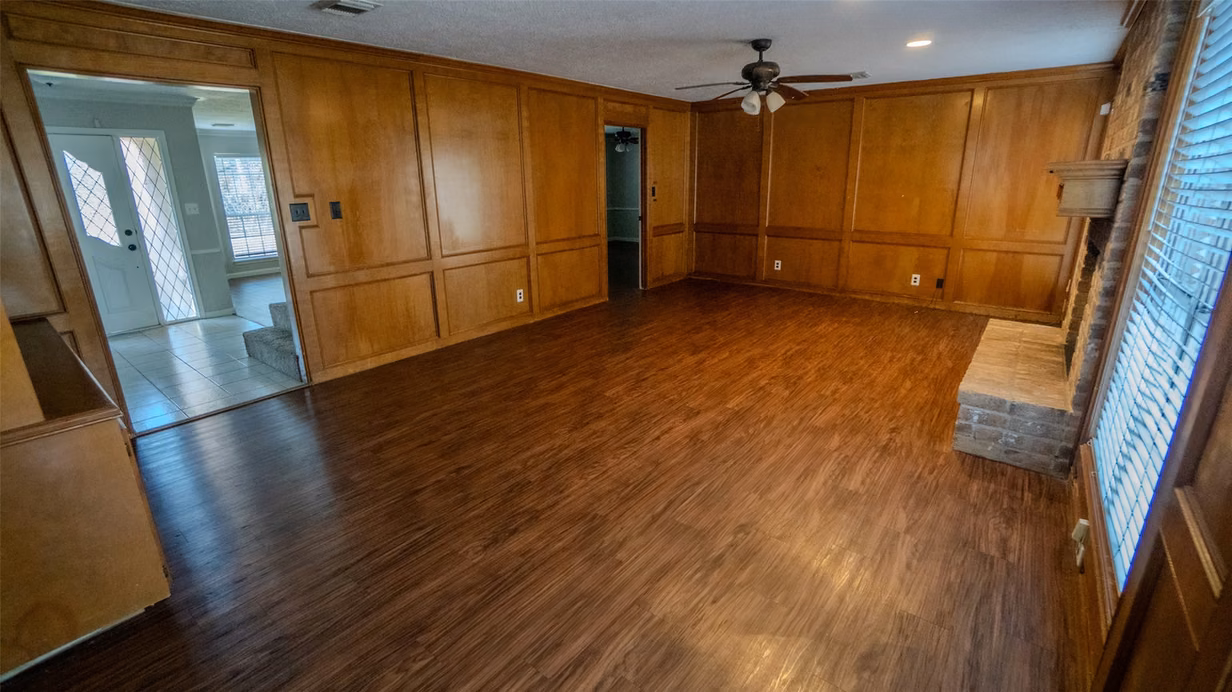 Photo 4 of 5507 Slashwood Lane, Spring, TX