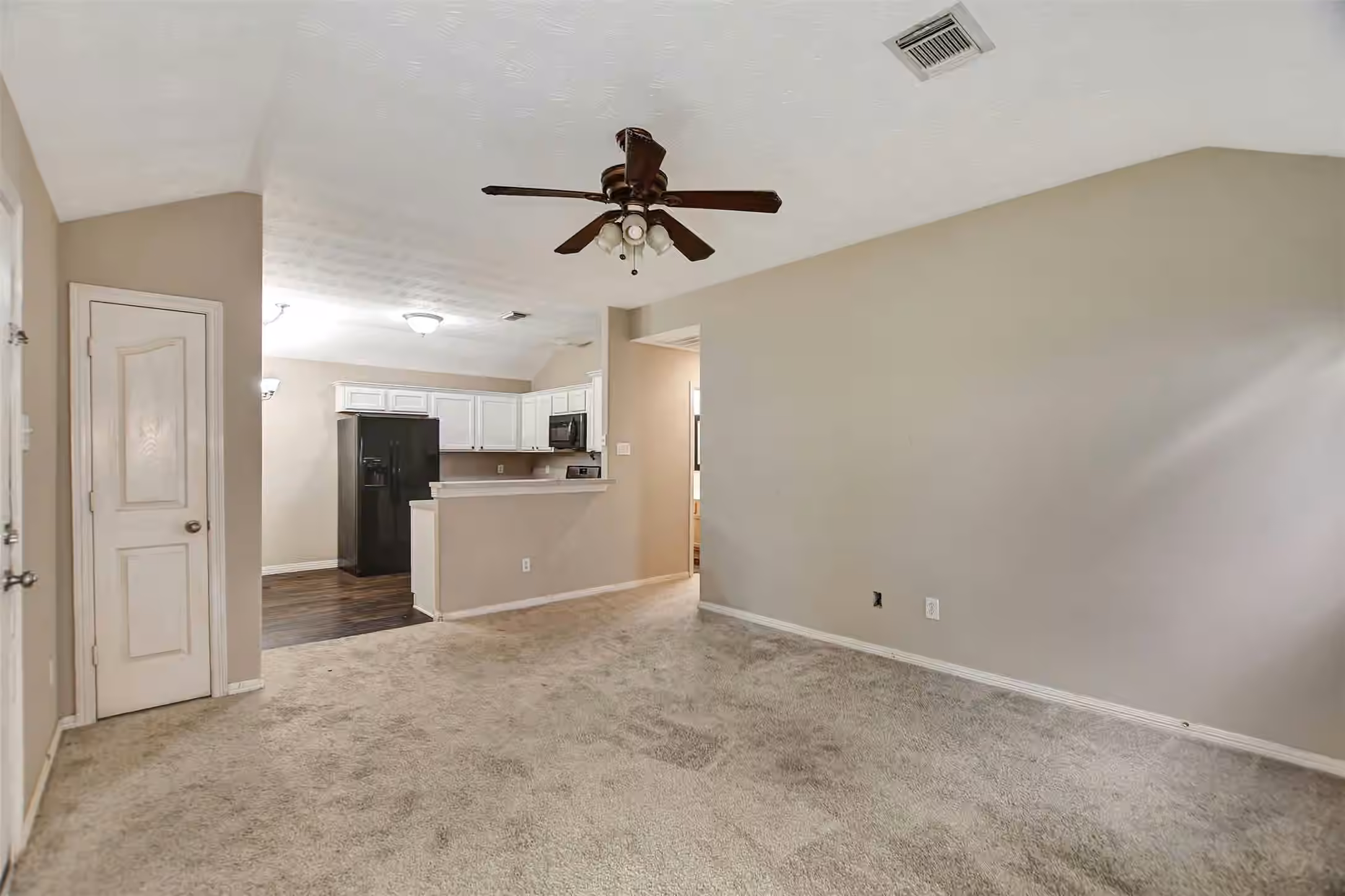 Photo 7 of 24211 Soft Pine Drive, Houston, TX