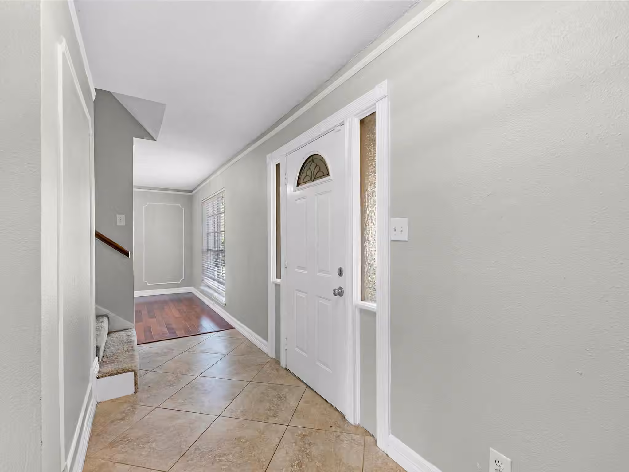 Photo 2 of 711 Lodgehill Lane, Houston, TX
