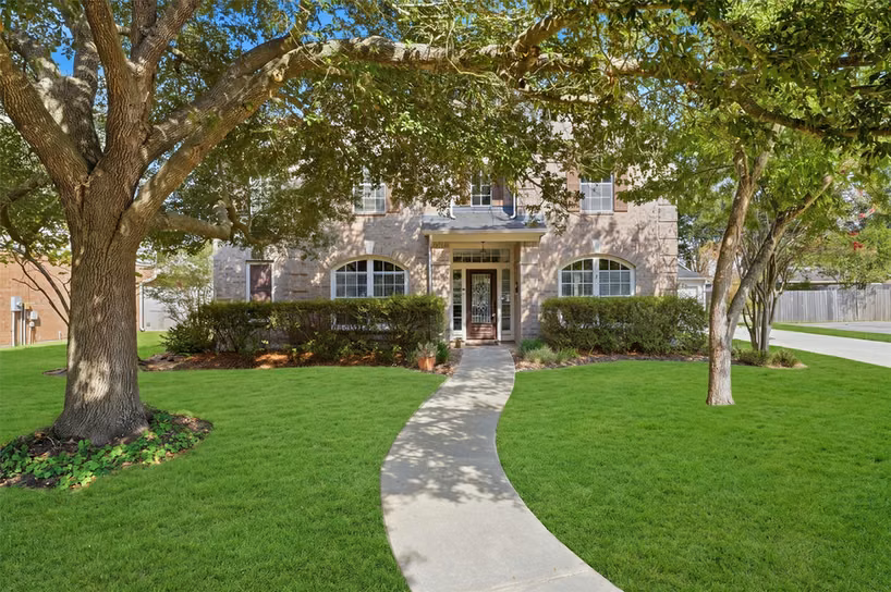 Photo of 2443 Riverway Oak Drive, Kingwood, TX