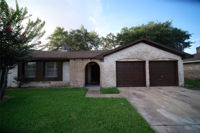 Photo of 12326 Bexley Drive, Houston, TX 77099