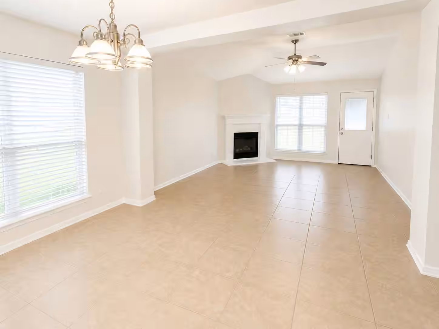 Photo 7 of 16202 Broadglen Court, Houston, TX