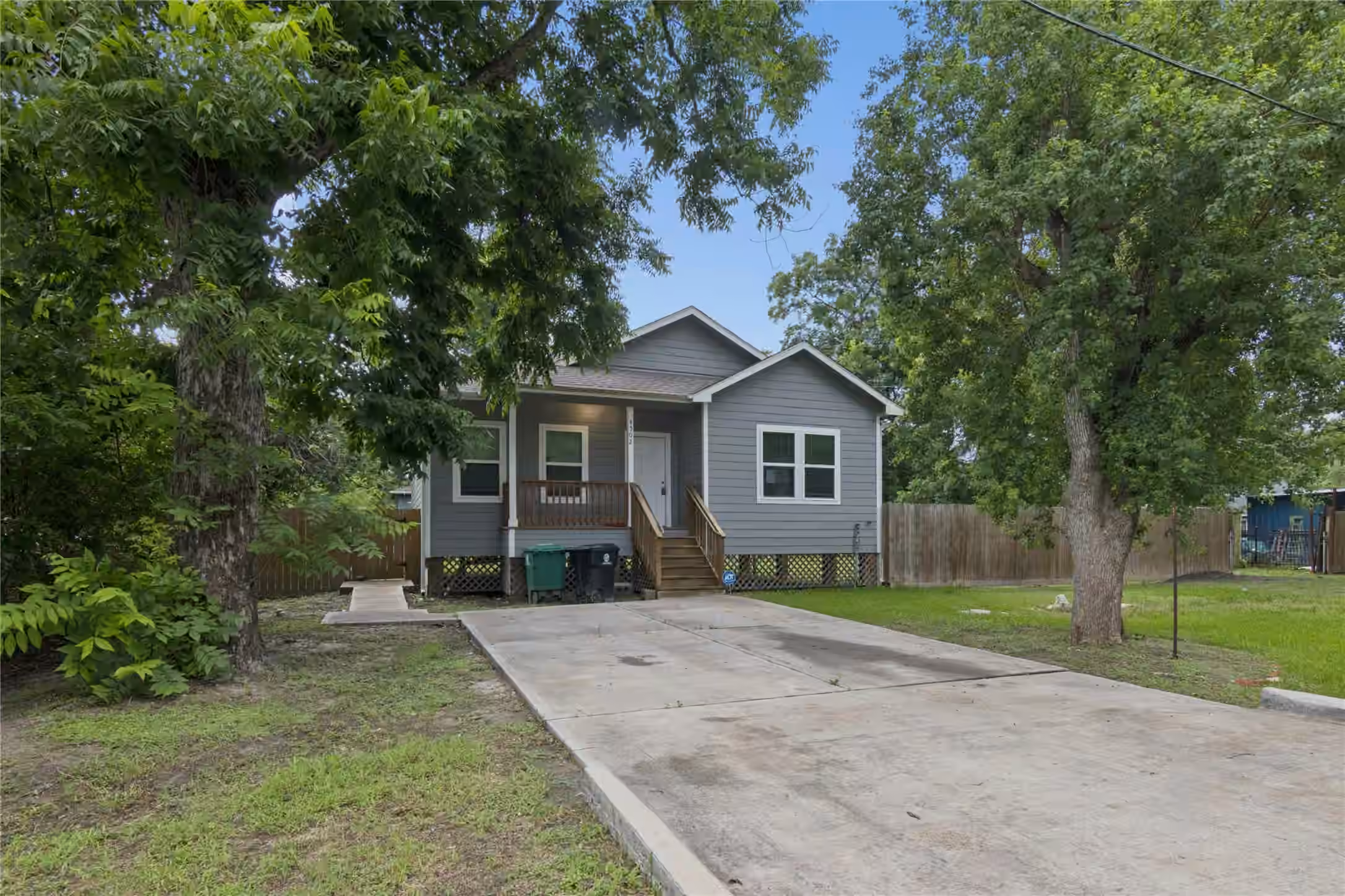 Photo 2 of 4502 Kashmere Street, Houston, TX