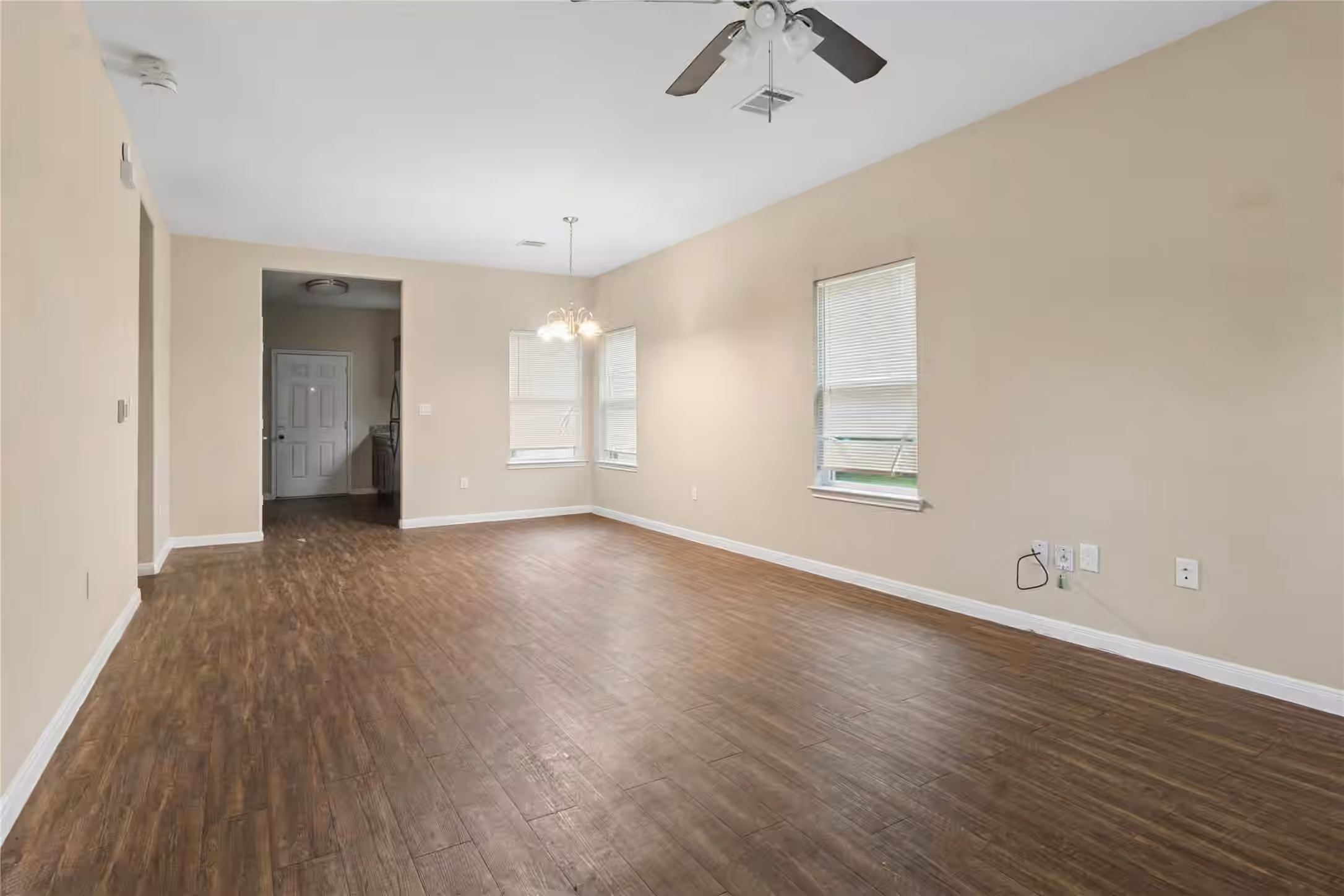 Photo 5 of 4502 Kashmere Street, Houston, TX